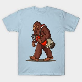 Bigfoot playing golf T-Shirt